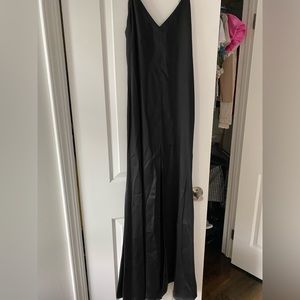 Reformation 100% silk black dress size small